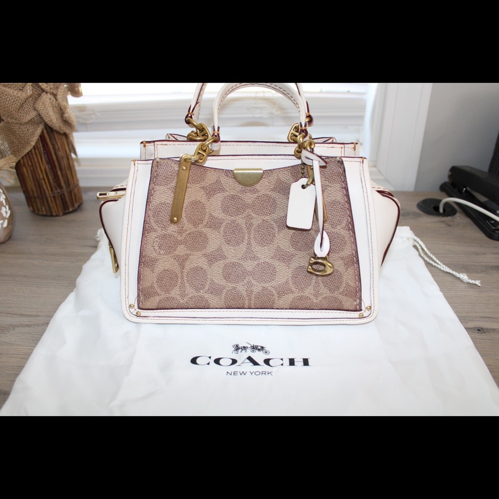 Coach dreamer MINI handbag with detachable crossbody strap